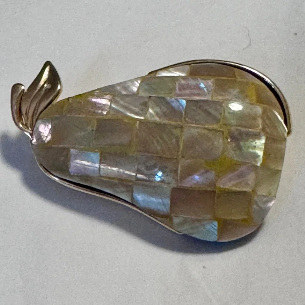 Vintage‎ Fruit Brooch Lot Pear Mother of Pearl Strawberry Lucite Gold Tone Pins